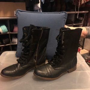 Black moto boots